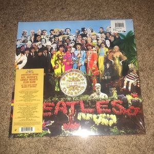 PLEASE MESSAGE ME WITH QUESTIONS OR OFFERS ☺️🛍